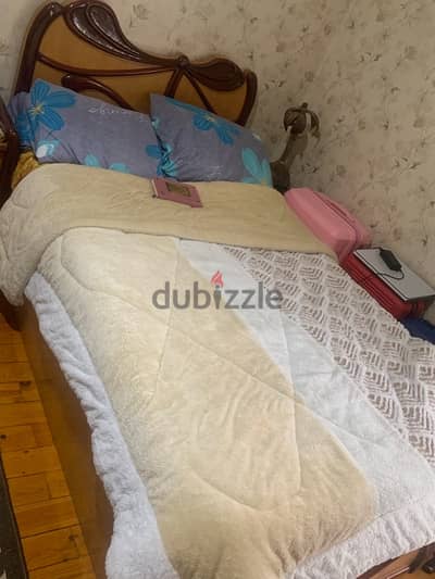 full bedroom