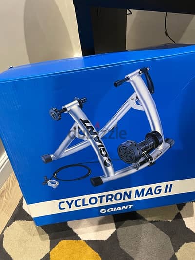 Indoor bike trainer