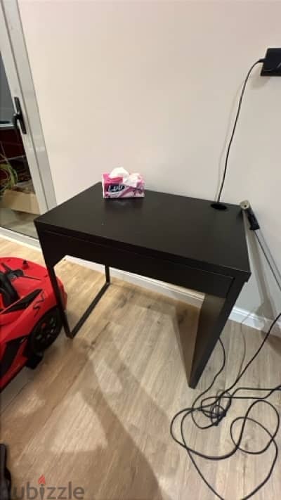Ikea MICKE مكتب