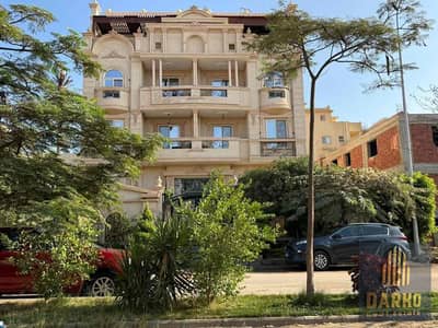 للبيع شقة ٢٠٠ متر تشطيب الترا سوبر لوكس - غرب سوميد افضل مجاورات ٦ اكتوبر فرصه بسعر مميز لسرعة البيع