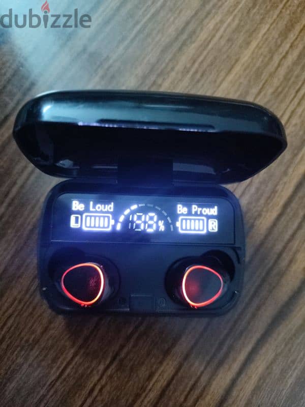 M10 head phone 1
