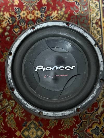Pioneer 1500w subwoofer