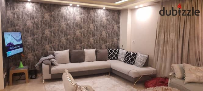 For sale, an apartment of 115 m in the Sarayat Al Qattamia compound, super lux, in a distinguished and upscale location.