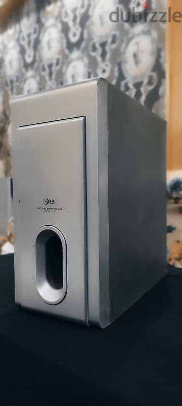 LG  Bassive Speaker 4