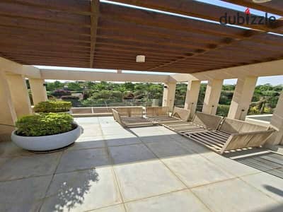 Own a 4-room apartment with an area of 195 meters on the roof in a prime location at the Oyst project