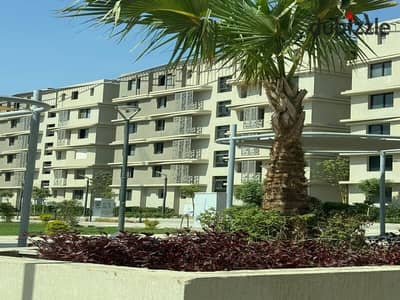 To quickly sell, own an apartment of 131 meters in a special location in the Badiya Palm Hills project