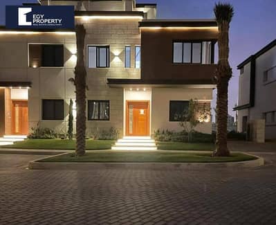 With a Prime View Luxury Villa 340 SQM for Sale in Azzar - New Cairo