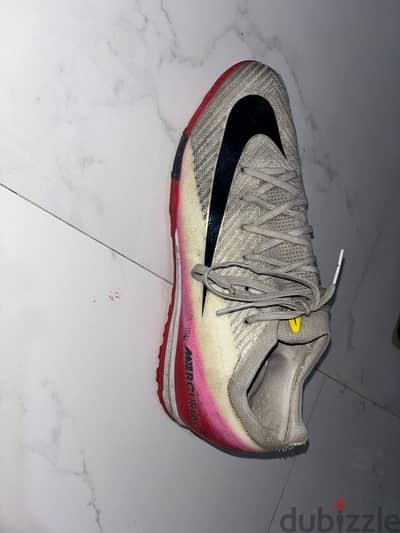 soccer shoes جزمه كوره مقاس ٤٦