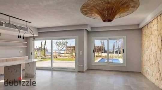 شاليه للبيع في راس الحكمه الساحل الشمالي داخل (Naia bay نايا باي ) متشطبه بالكامل بفيو مميز علي البحر مباشر