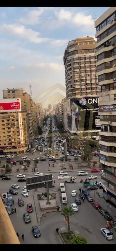 شقة للبيع في المهندسين شارع جامعة الدول العربية الرئيسي مع شارع البطل أحمد عبدالعزيز (عمارة البنك) من الشركة المالكة مباشرة