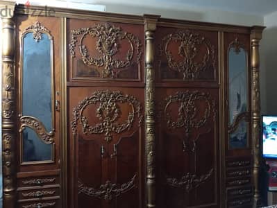 غرفة نوم زان كلاسيك بحالة ممتازة