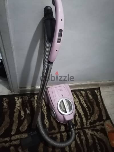 مكنسه كهربائي