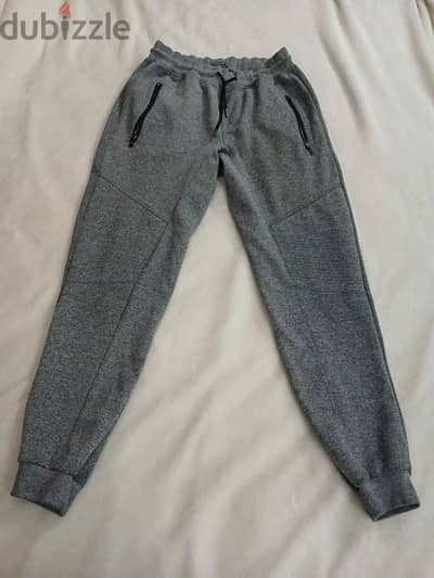 Kazary Sweatpants بنطالون