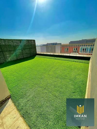 كمبوند أمورادا \ amorada - شقة 130م بالفرش كامل تشطيب ultra luxe بالتجمع الخامس جنب الجامعة الامريكية ومعاه open تراس 125م