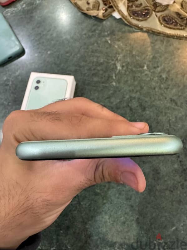 iPhone 11 3