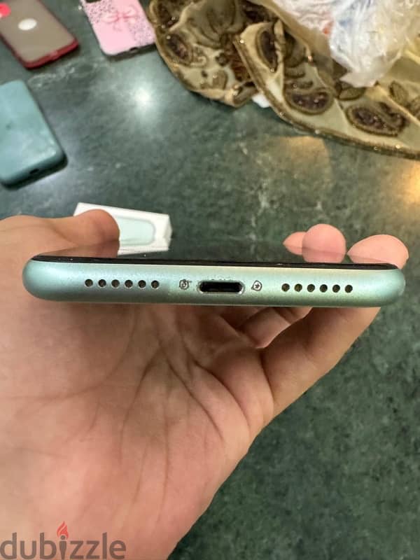 iPhone 11 6