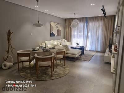 شقه للايجار فى كمبوند  Village west - Dorra الشيخ زايد  مساحه : 154 متر  دور تاني - فيو على الفيلات