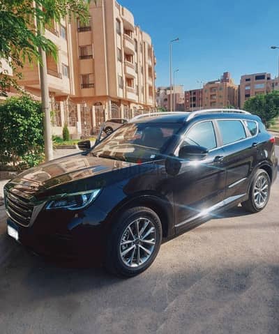 Rental car سيارة للإيجار جيتور Top line