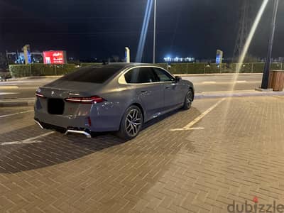 BMW i5 35L