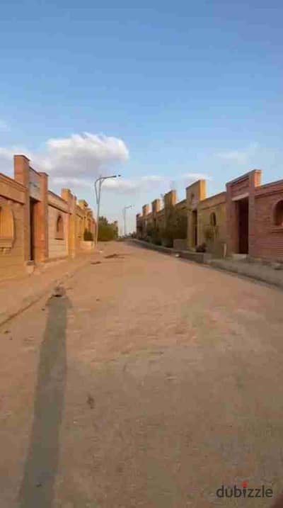 Grave for sale in the cemeteries of Nasr City, licensed by the armed forces. Transfer of ownership directly from the owner is done for a 40 square meter grave, ready to move in, immediate receipt.