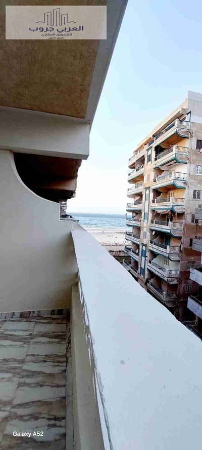 شقه في الإسكندرية شاطئ النخيل  رابع عماره من البحر مباشر تشطيب التـــــــــــرا لوكس