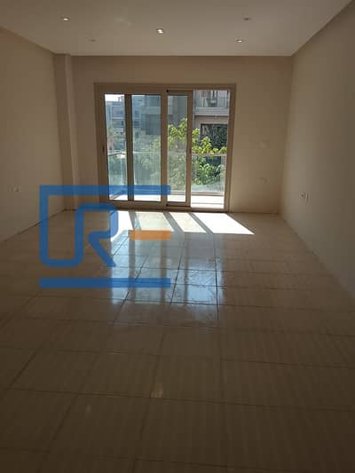 شقة - غرفتين اول سكن للايجار بالتكييفات في جاليريا