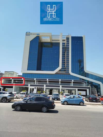 500m² office directly on 90th Street, ready to move fully finished with air conditioning, plus an 87m² outdoor area