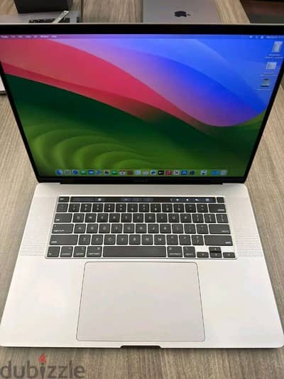 Macbook pro 2018  touch par  15.5 inch Ratina 4k Core i9 (8core )