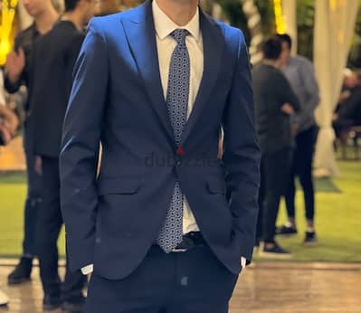 بدلة كاملة من تاي هاوس