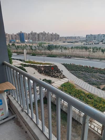 A premium fully finished studio located in the heart of Hyde Park New Cairo, offering an exceptional blend of elegance, comfort, and prime location