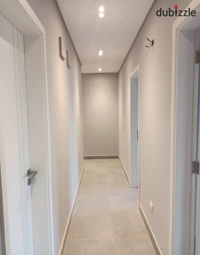 Clinic for rent, ultra-super-lux finishing, inside Central Avenue Mall in Sheikh Zayed, 73 square meters, fully finished