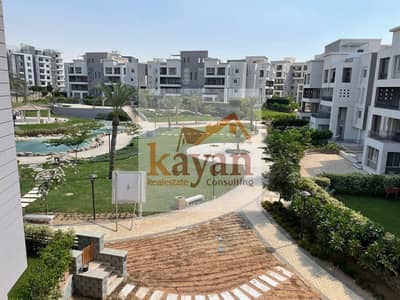 Apartment for Rent in Cairo Festival City – Living | 220 SQM