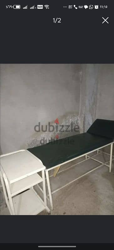 سرير وتربيزة متحركة كشف بحالة جيدة جدا