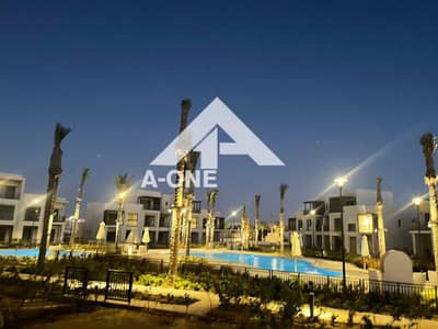 تاون هاوس ميدل مباشر على حمام السباحة موقع مميز جدا في ريفا فيوز مراسي 4 غرفه في مراسي الساحل الشمالي سيدي عبد الرحمن بالقرب من سيشيل وستيلا