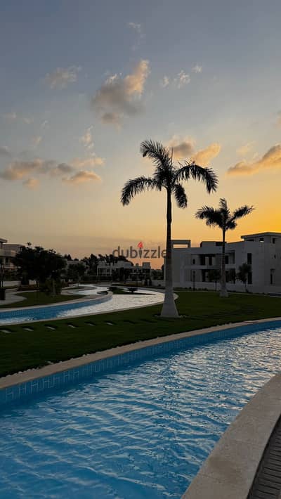 فيلا للبيع كمبوند ليك ويست lake west  مقدم 10% و تقسيط على 9 سنين 235 متر