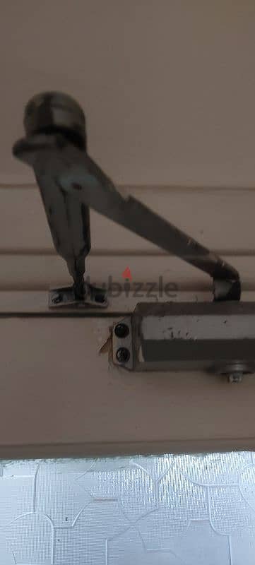 Door closer 1