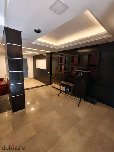 تاون هاوس كورنر  كمبوند حدائق المهندسين  مبانى 225 البيع شامل المطبخ و 8 تكييفات و السخانات