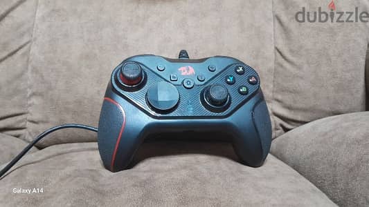 RedDragon wired controller for pc/nintendo/ps3