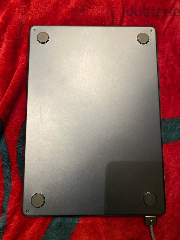 apple macbook m2 1