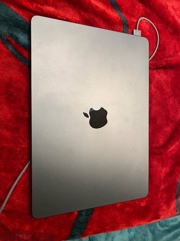 apple macbook m2 4