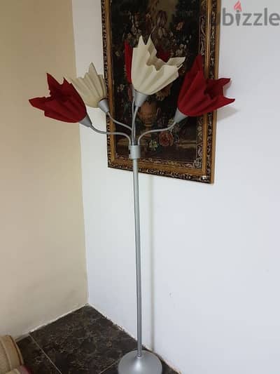اباجورة ستاند وتربيزة