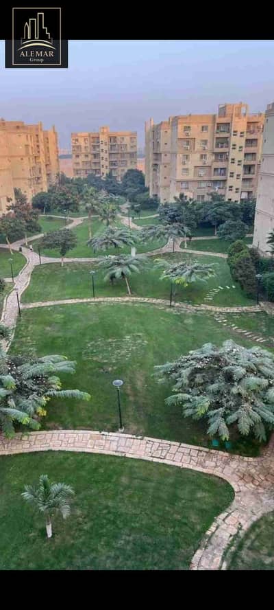شقه مميزه للبيع في مدينتي B6   مساحه 143م        فيو جاردن   تشطيبات الترا سوبر لوكس   دور رابع           بالقرب من الخدمات