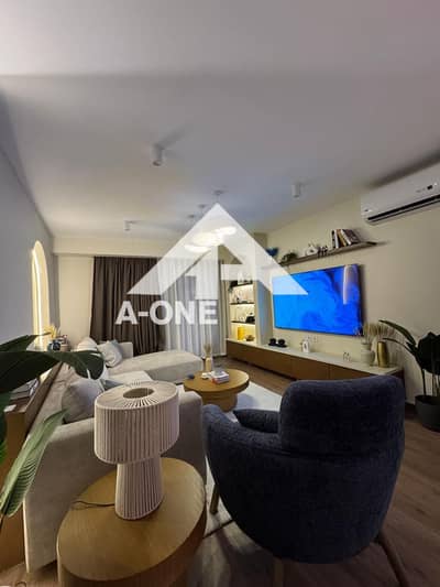 Chalet for sale directly on the lagoon, lowest price in the market for a quick sale, sea view, 3 bedrooms, 170 square meters, Marassi, North Coast, Si