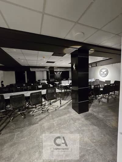 Office for rent, 280 sq m, in a prime mall on 90th Street, fully finished with air conditioning, Fifth Settlement.