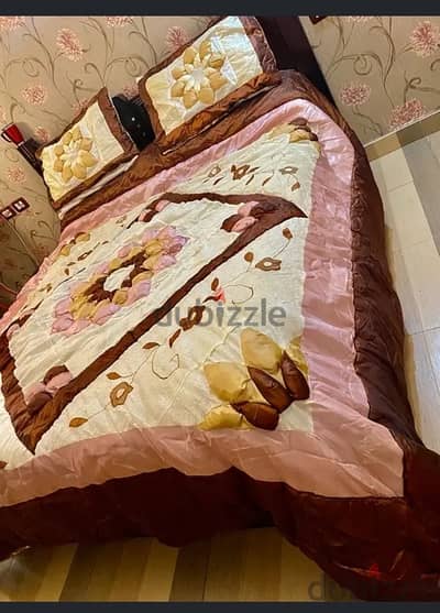 لحاف فايبر تركى دبل فيس  بارز بابمخدات والخديات