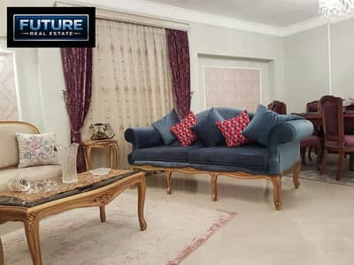 Apartment 170 m on Adly El-Meligy Street, Al-Hudaybah Al-Ulya in Mokattam overlooking the Corniche