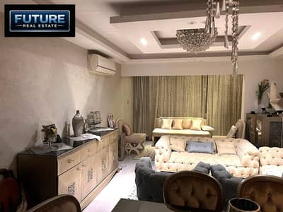 180 m apartment in the seventh district Zahra Al-Maadi on Al-Khamsin Main Street