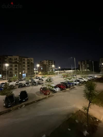 شقه ايجار مفروش في جنه زايد 2  دور : اول  اسانسير   _مكيفه بالكامل  _اجهزه جديده