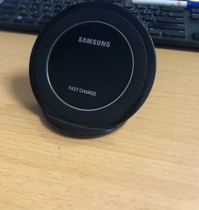 Fast wireless charger Samsung Excellent condition