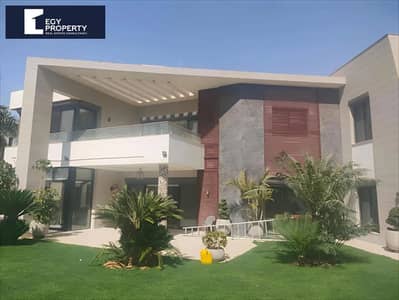 With a Prime View Luxury Villa for Sale in Lake View Boutique - New Cairo